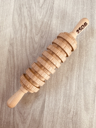 2506 Ролик структурний, дерев'яний, L загальна 19.5 cm, L робоча 11 см, d 4 cm